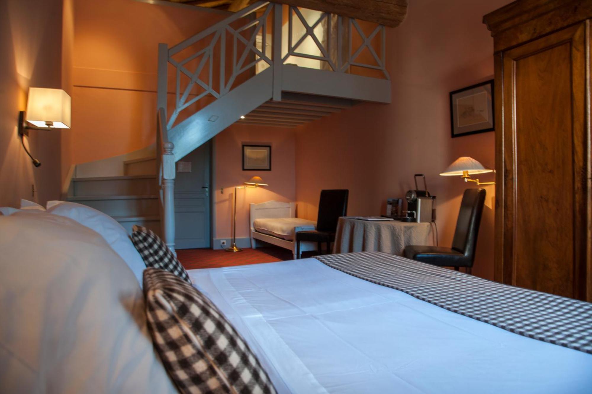 Le Mas De Peint - Hotel Et Restaurant Arlés Habitación foto