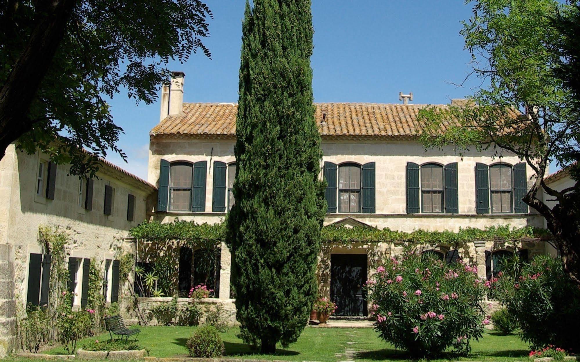 Le Mas De Peint - Hotel Et Restaurant Arlés Exterior foto